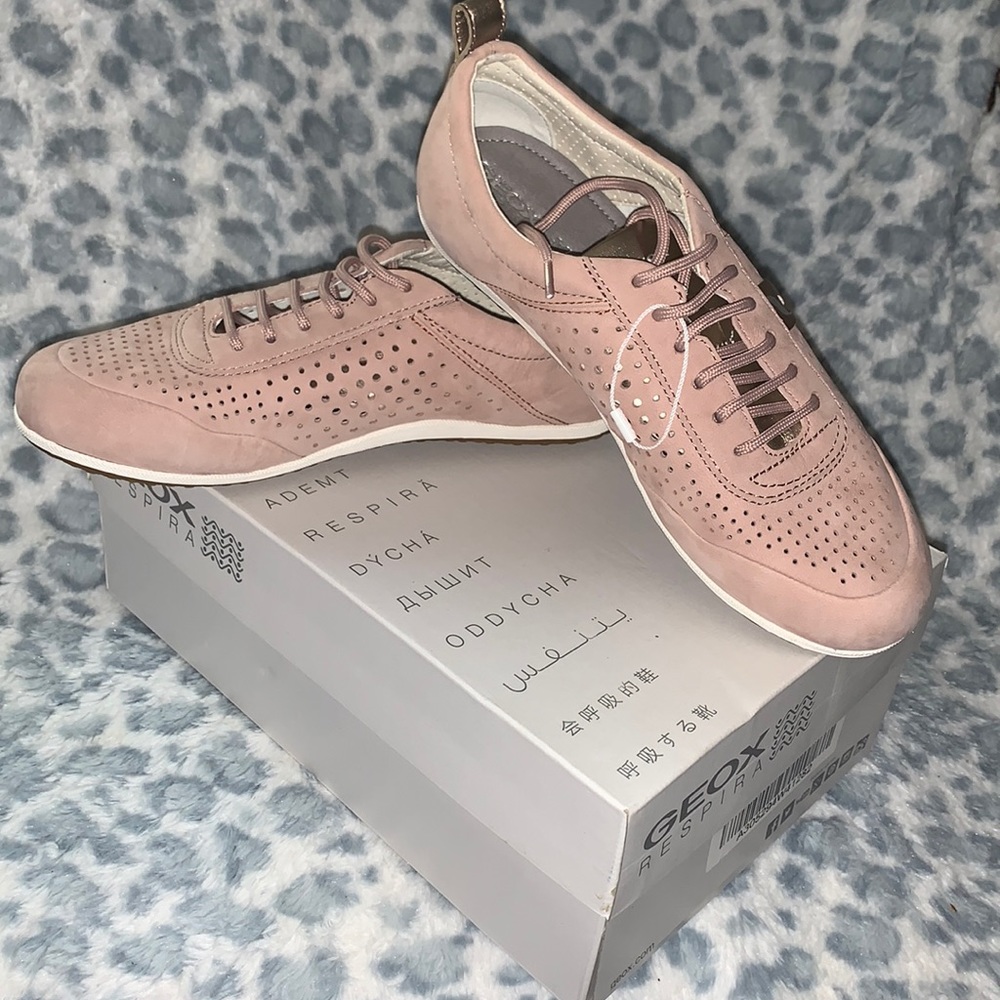 GEOX Respira Nubuc Sneakers 💖